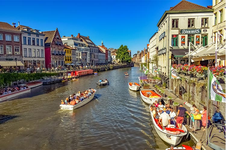 Tour en barco por gante Bélgica visita guiada por eurofreetour